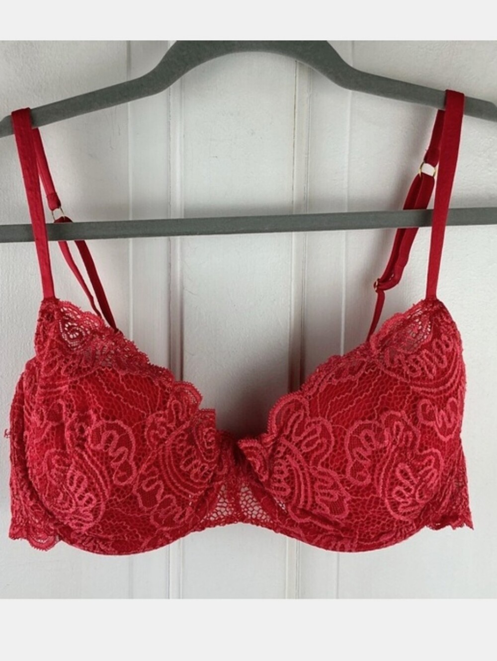 Victoria’s Secret Very Sexy Vintage Bra 36D Red Lace Push-Up